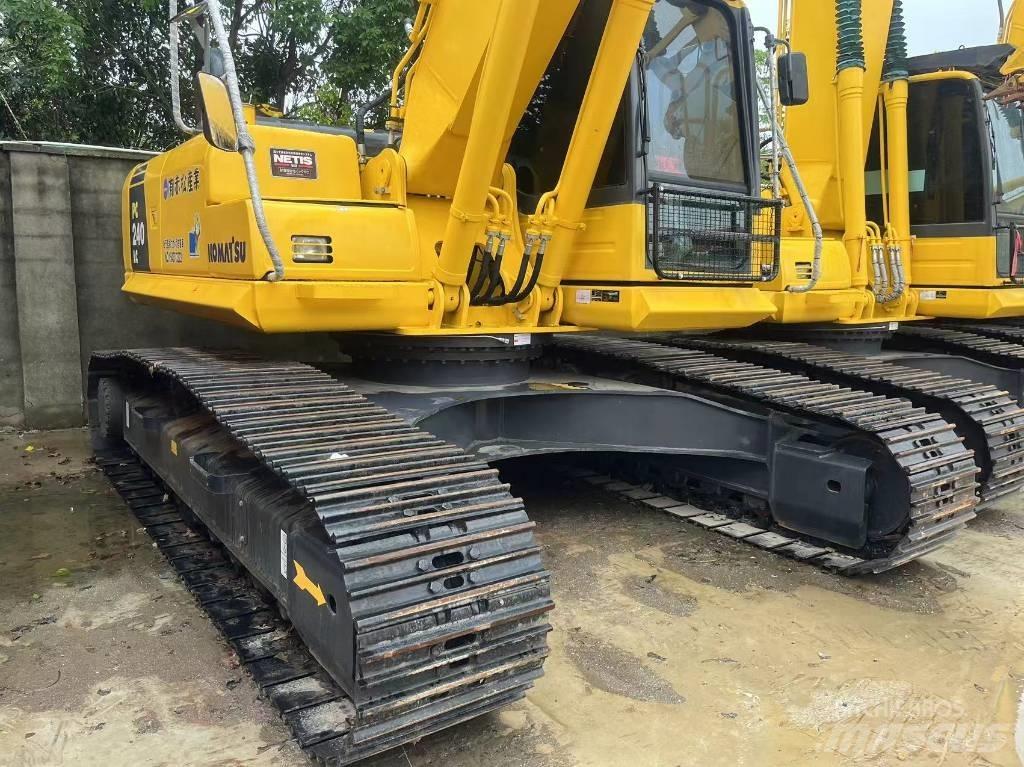 Komatsu PC 240 LC حفارات زحافة