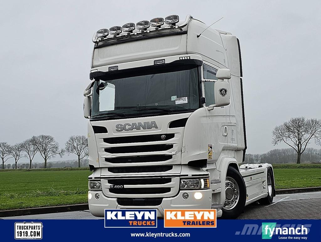 Scania R490 وحدات الجر
