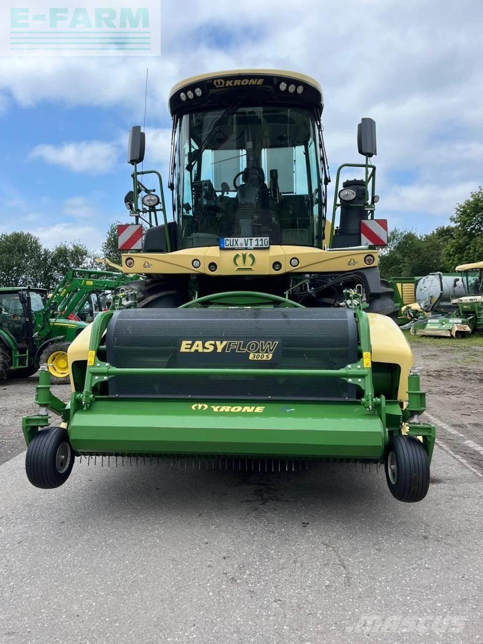 Krone Big X 630 علافات ذاتية الدفع