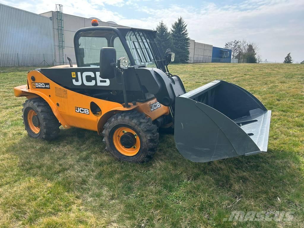 JCB 520-40 مناولات متداخلة