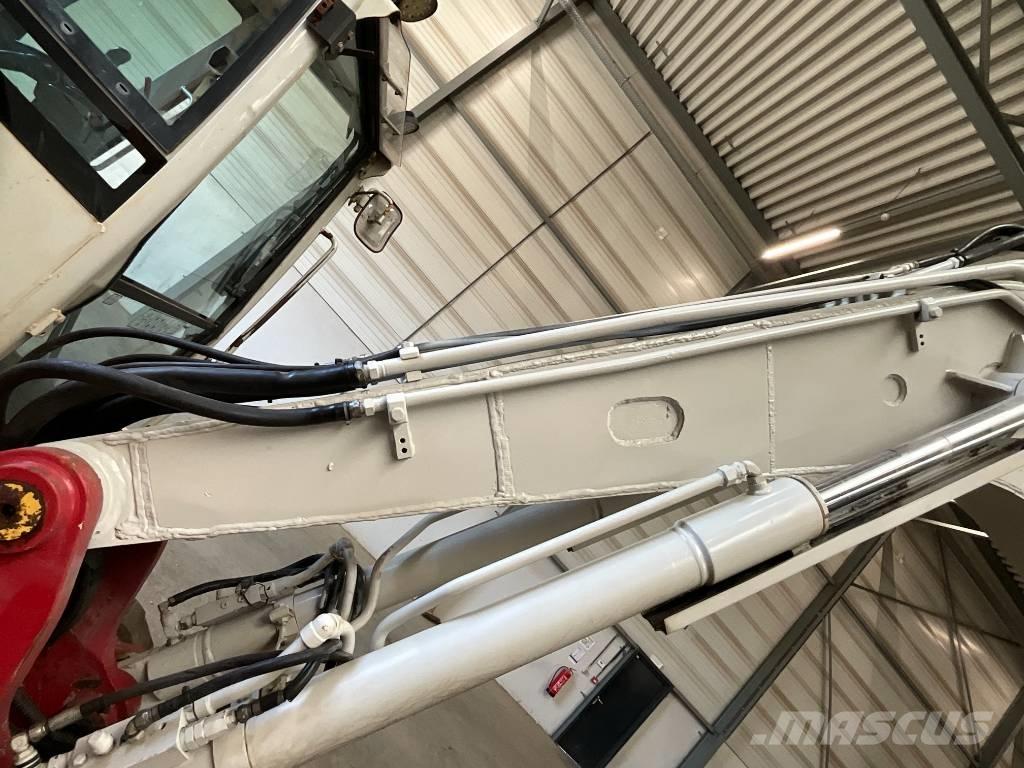 Takeuchi TB 290 حفارات وسط 7 طن - 12 طن