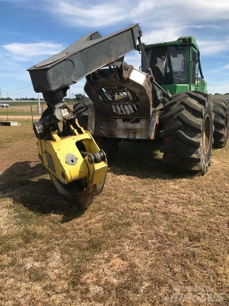 John Deere 648 L ساحبات الأشجار