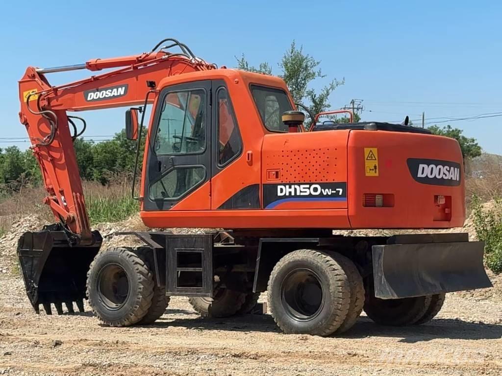 Doosan DH150 W-7 حفارات بعجل