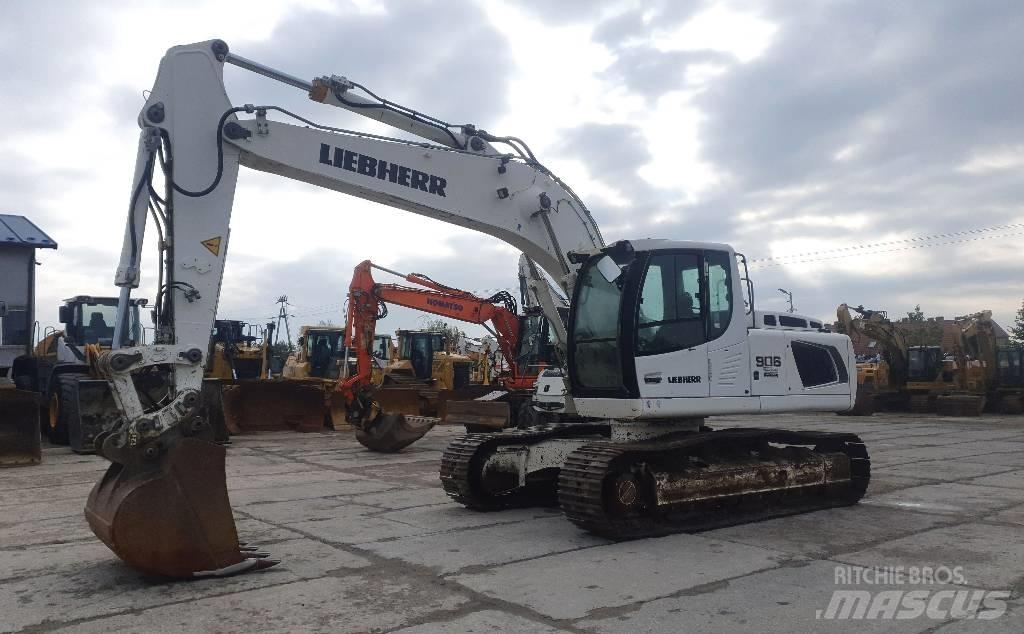 Liebherr R 906 LC حفارات زحافة