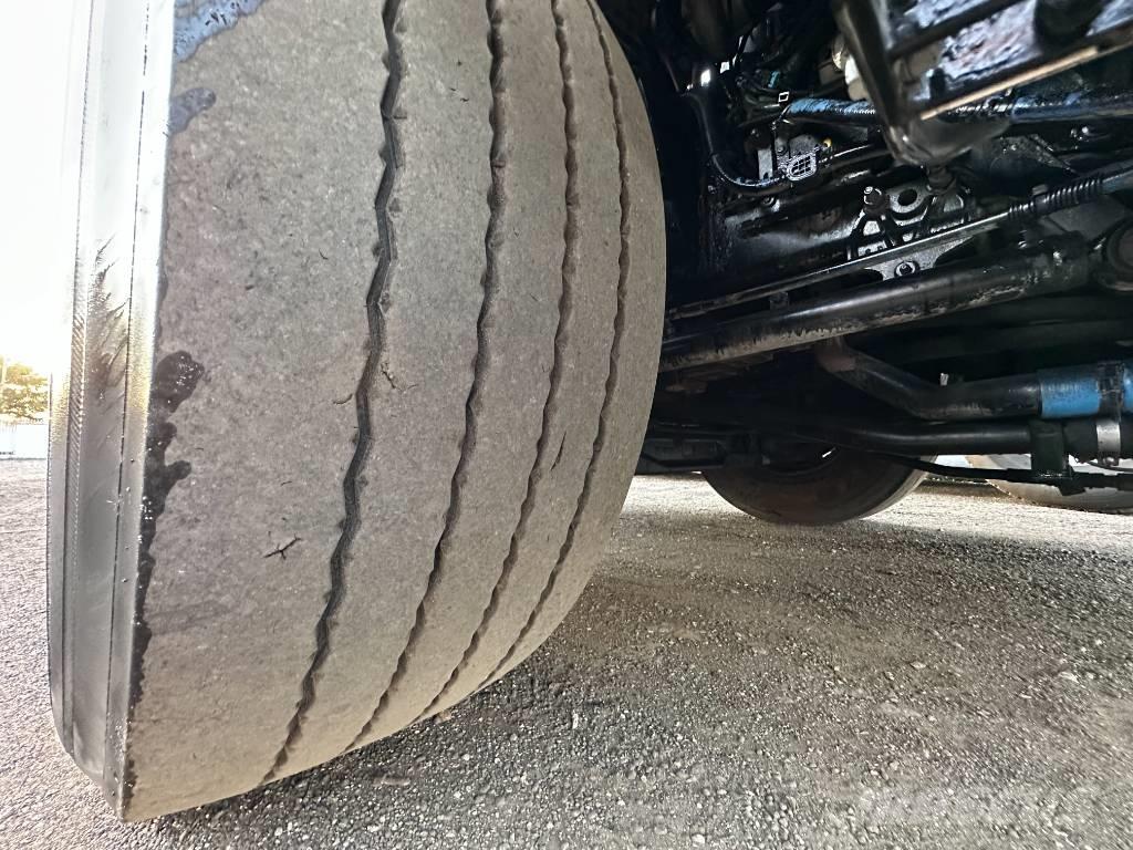 Autocar WX64 شاحنات المخلفات