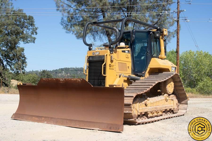 CAT D 6 N LGP بلدوزرات مجنزرة