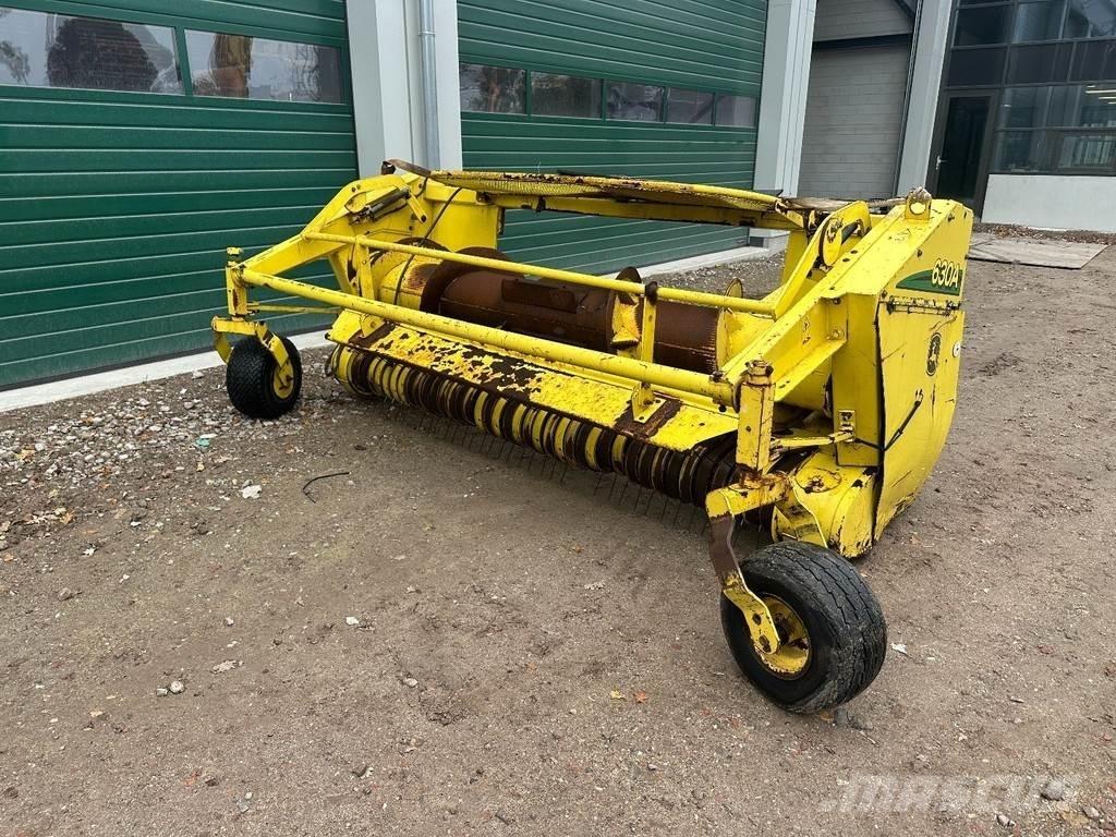 John Deere 630 A حصادات الأعلاف
