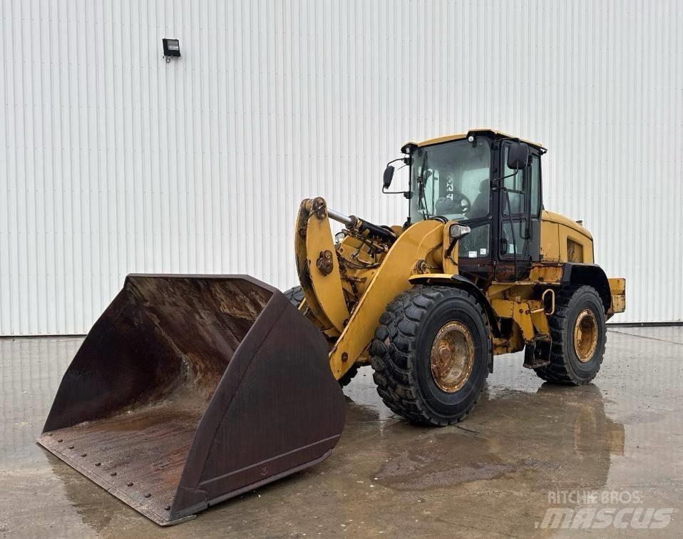 CAT 938 K لوادر بعجل