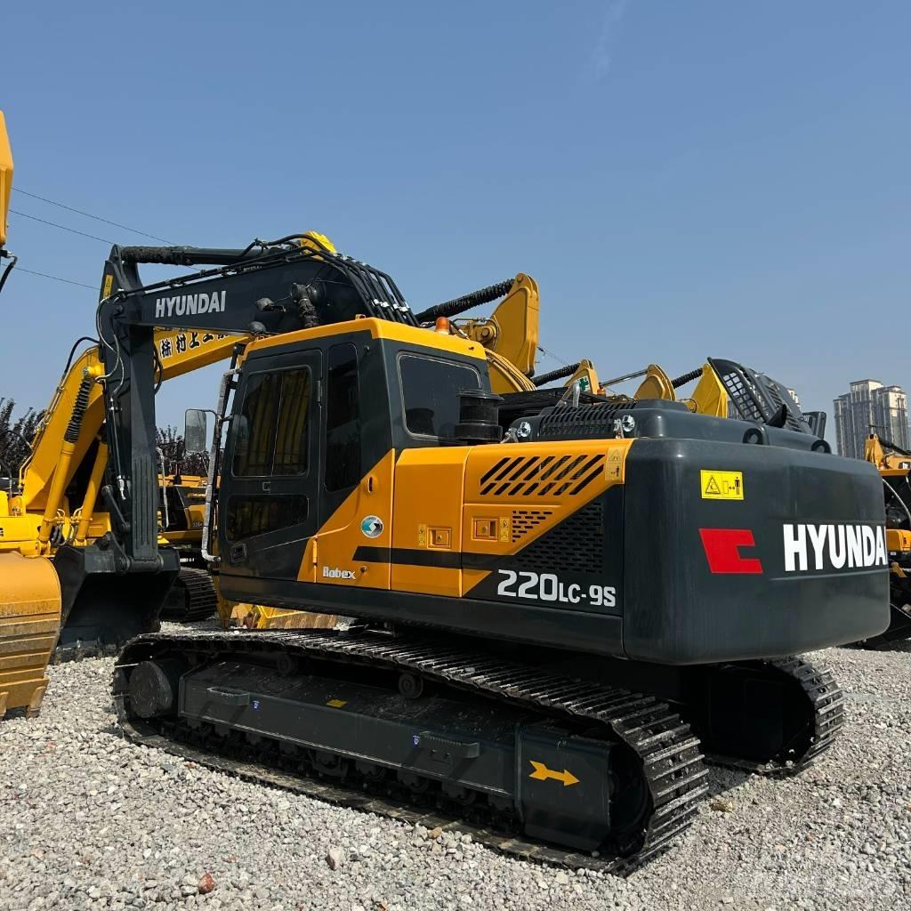 Hyundai 220Lc-9S حفارات زحافة