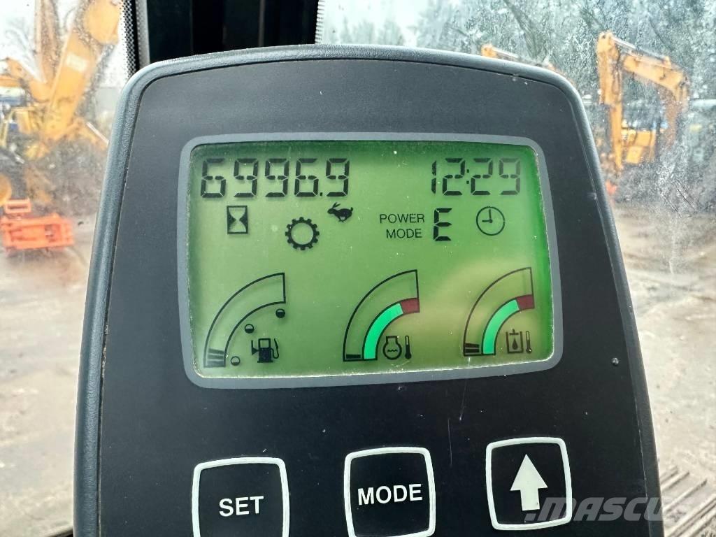 JCB JZ 255 LC حفارات زحافة