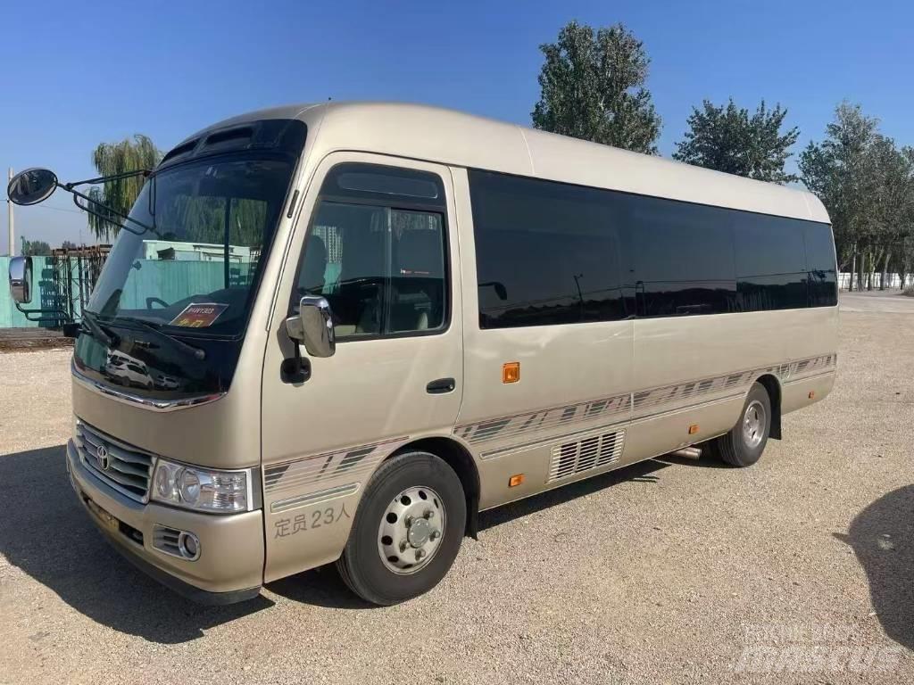 Toyota Coaster حافلة داخل المدينة