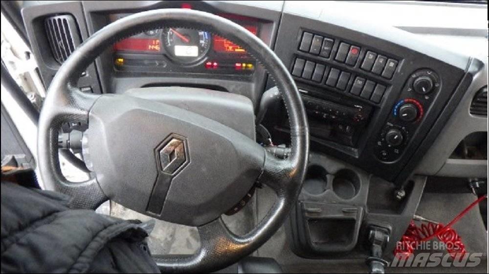 Renault D 210 شاحنات نقل المشروبات
