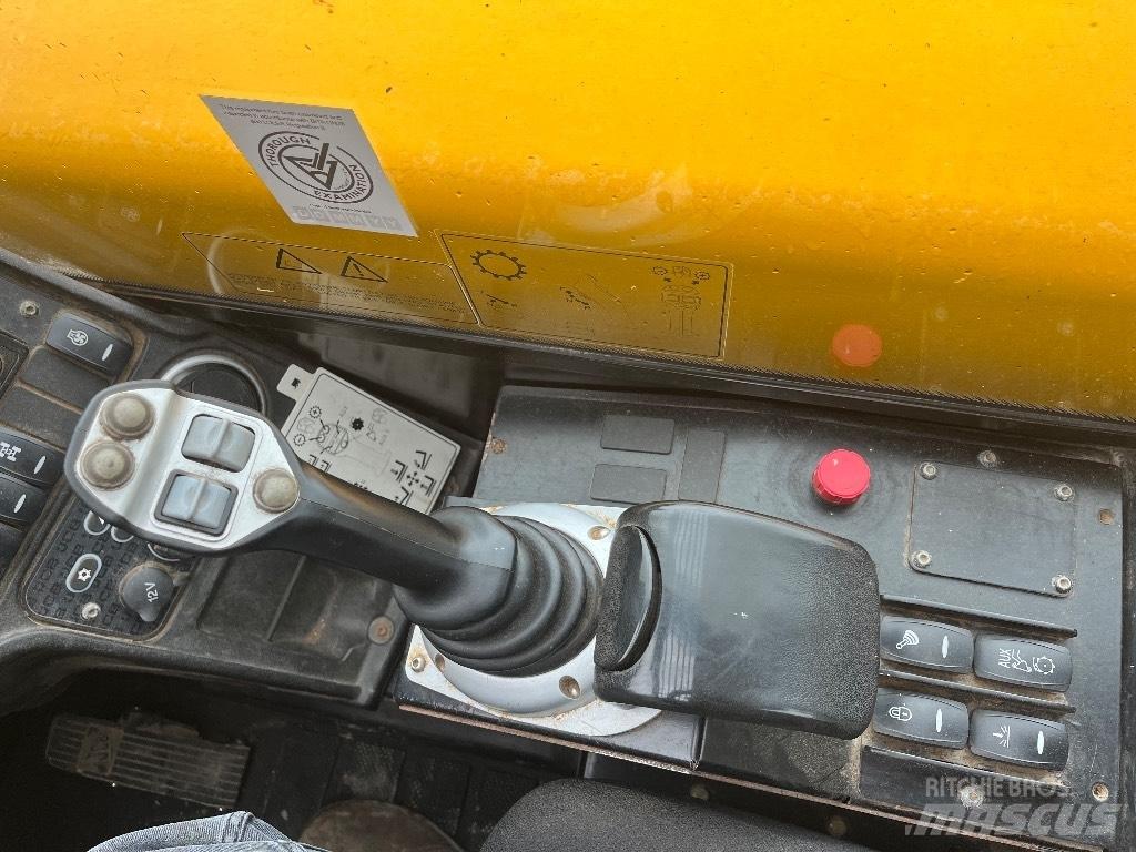 JCB 560-80 مناولات متداخلة