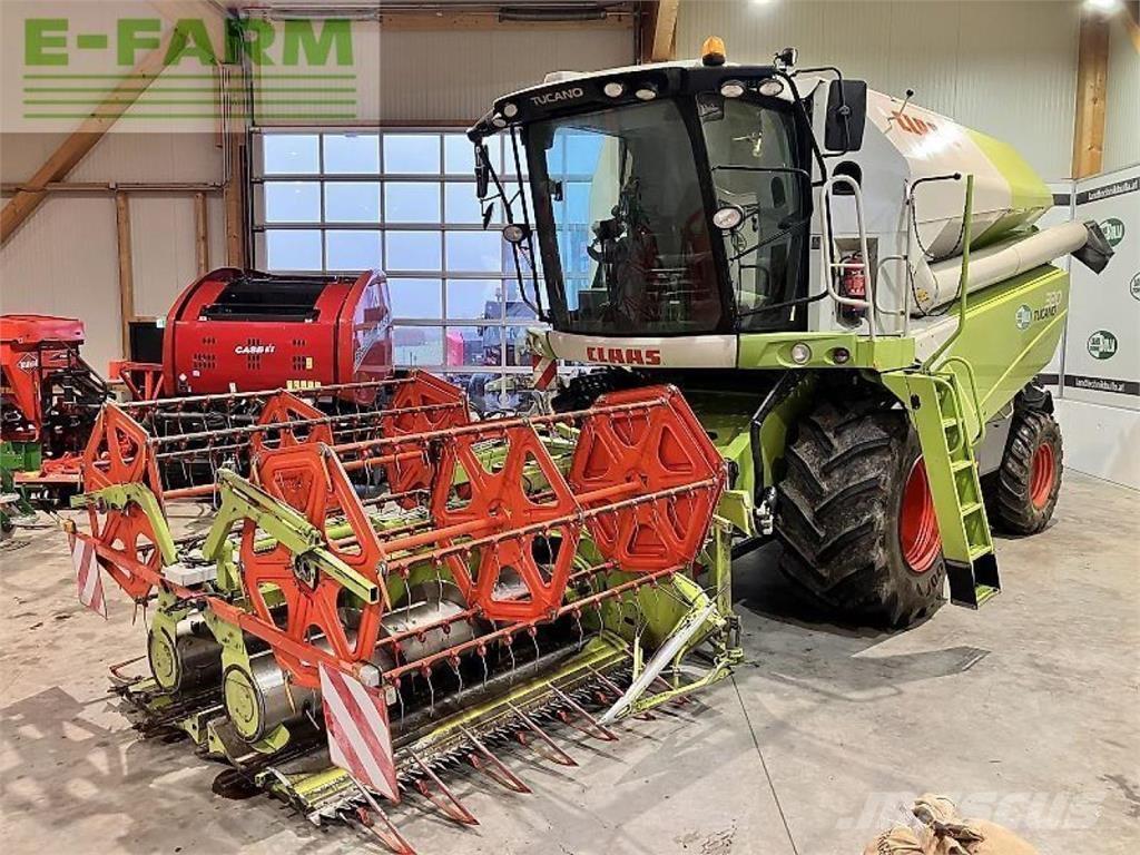 CLAAS tucano 320 حصادات