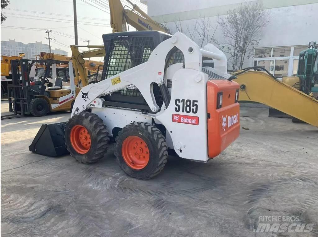 Bobcat S185 لوادر انزلاقية التوجيه