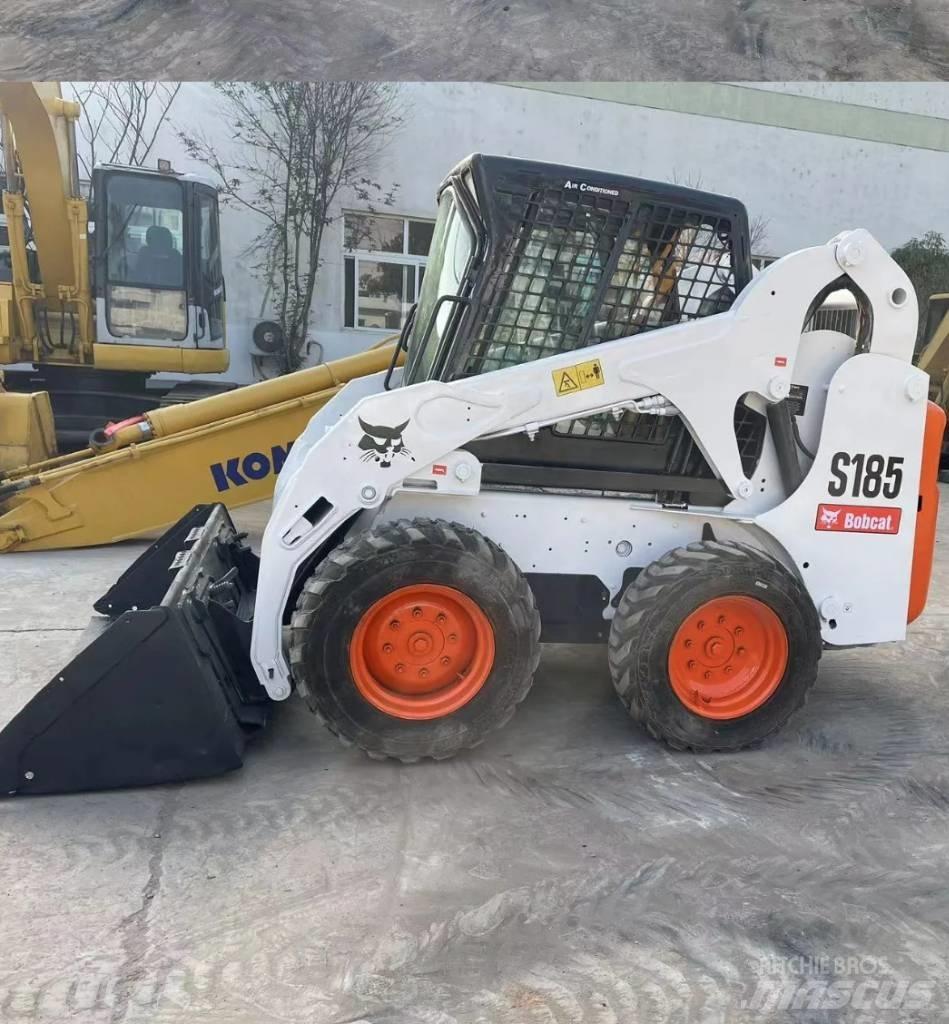 Bobcat S185 لوادر انزلاقية التوجيه