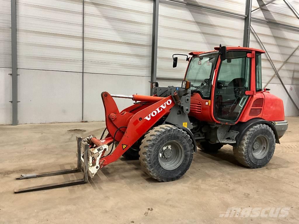 Volvo L 25 F لوادر بعجل