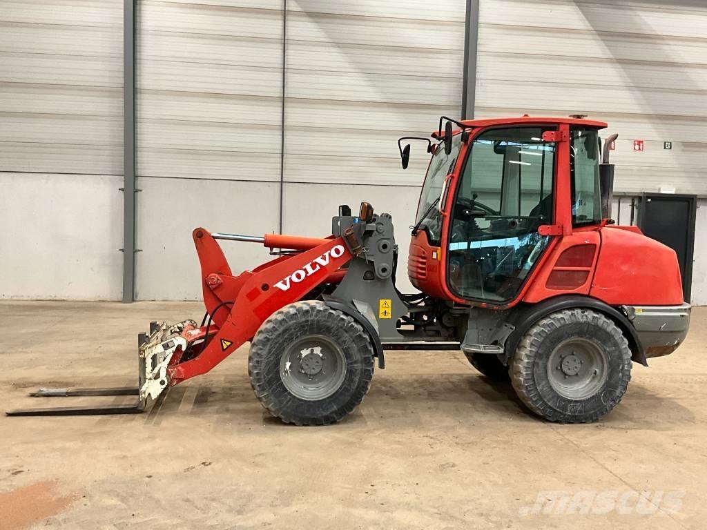 Volvo L 25 F لوادر بعجل