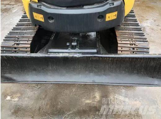 Komatsu PC 55 MR حفارات صغيرة أقل من 7 طن (حفارات صغيرة)
