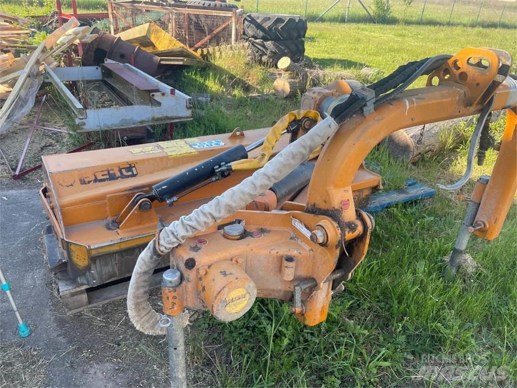 Berti B 180 جزازات وأغطية المراعي