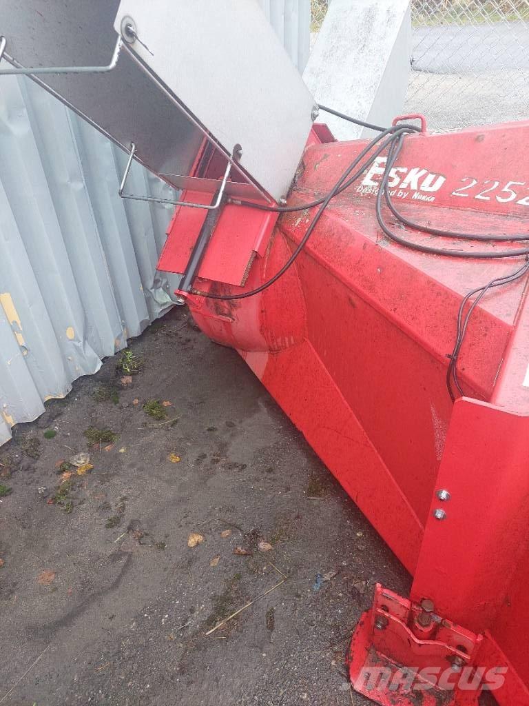 Esko 2252 H قاذفات الجليد