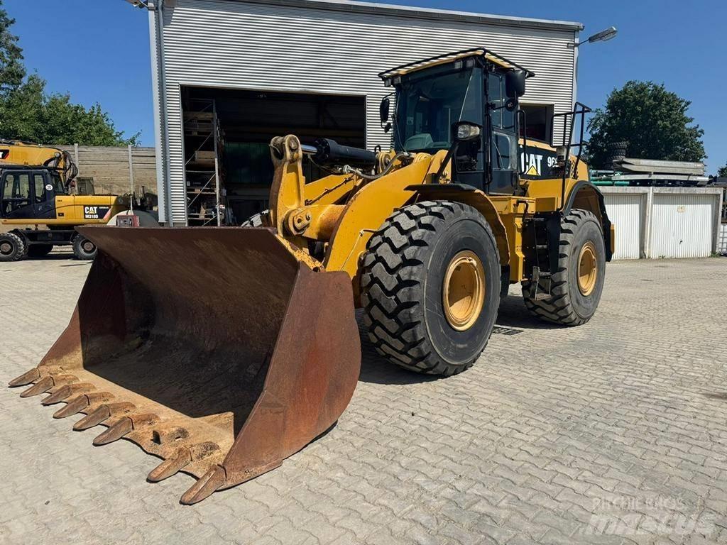 CAT 966 K لوادر بعجل