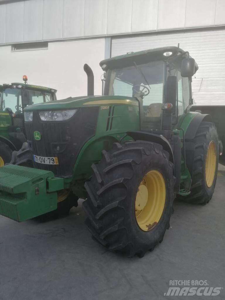 John Deere 7230 R الجرارات