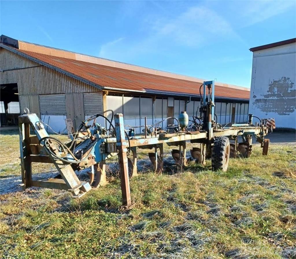 Fortschritt B550 محاريث تقليدية