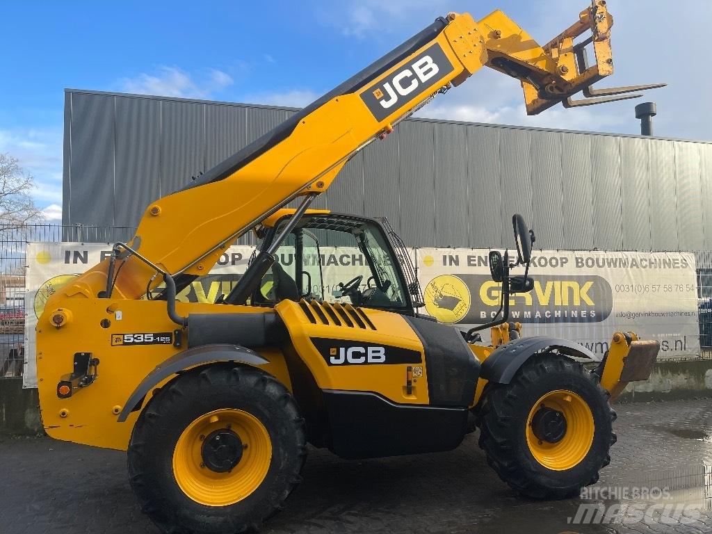 JCB 535-125 مناولات متداخلة