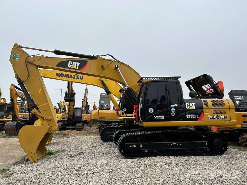 CAT 329 D حفارات زحافة
