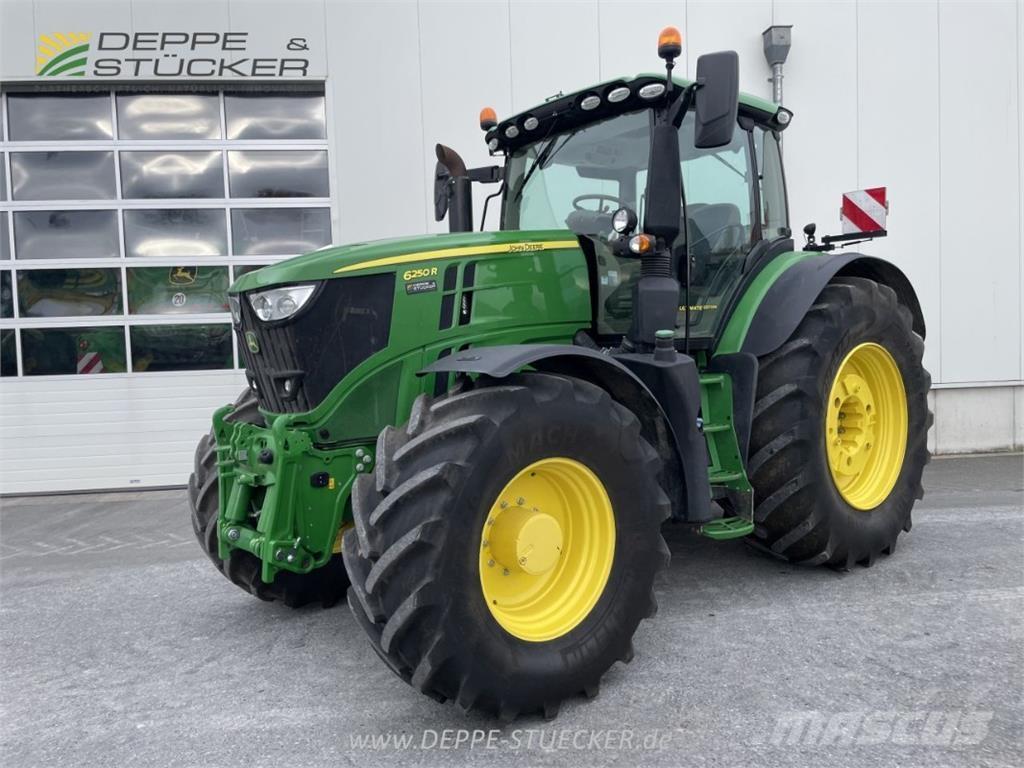 John Deere 6250R الجرارات
