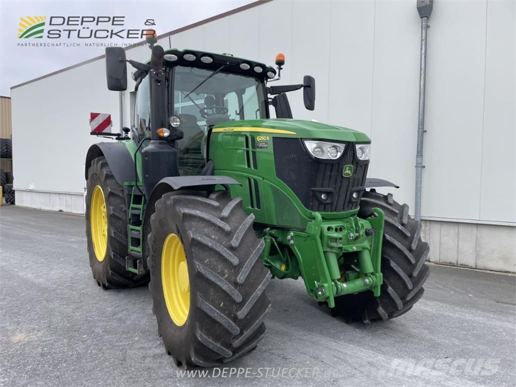 John Deere 6250R الجرارات