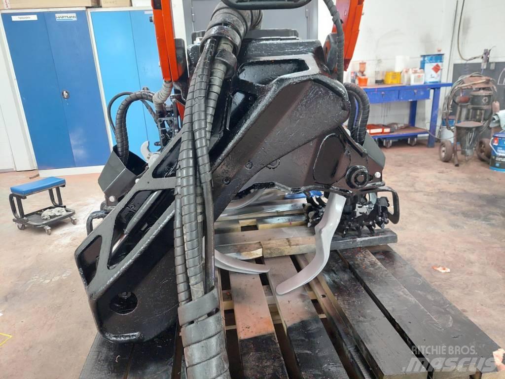 Komatsu C123 رؤوس حصادات