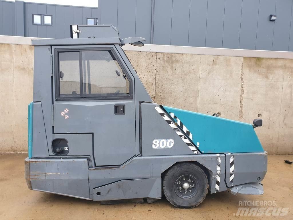 Tennant 800 كناسات