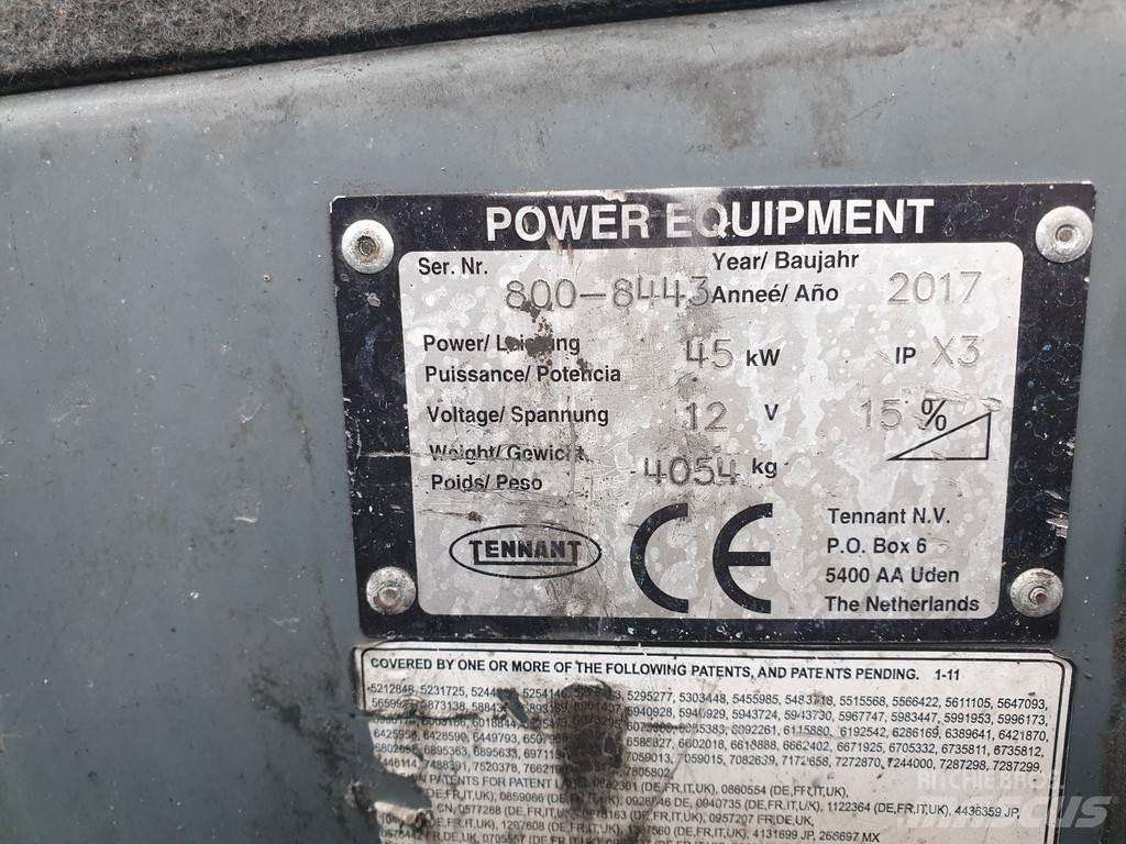 Tennant 800 كناسات