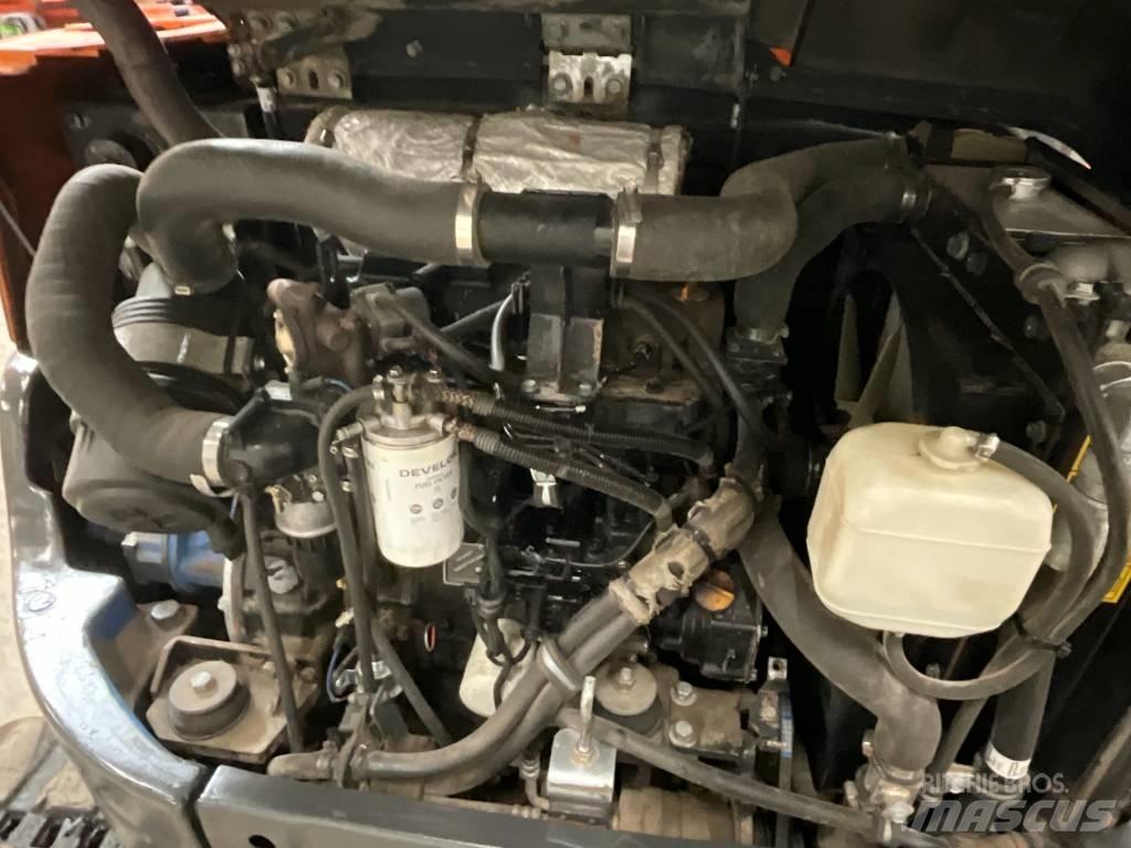 Doosan DX 60 R حفارات صغيرة أقل من 7 طن (حفارات صغيرة)