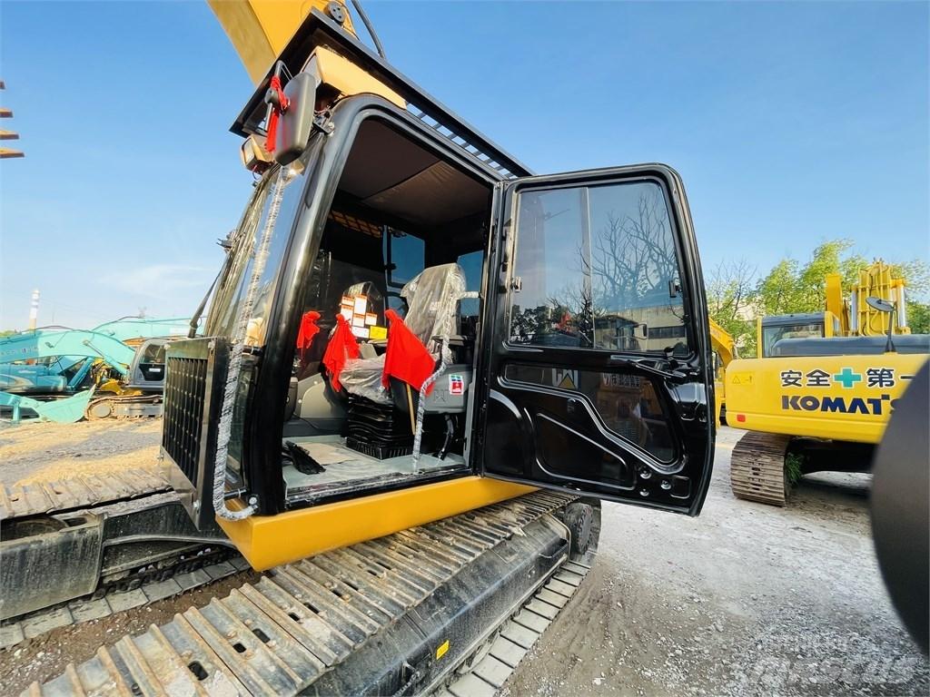CAT 320d2l حفارات زحافة