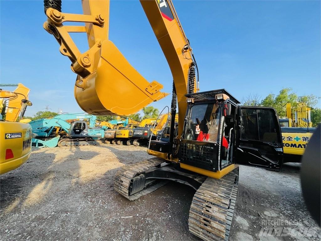 CAT 320d2l حفارات زحافة