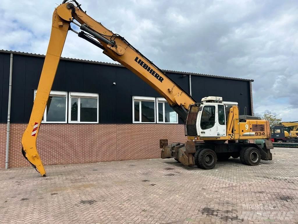 Liebherr A934C مناولات المخلفات / مناولات صناعية