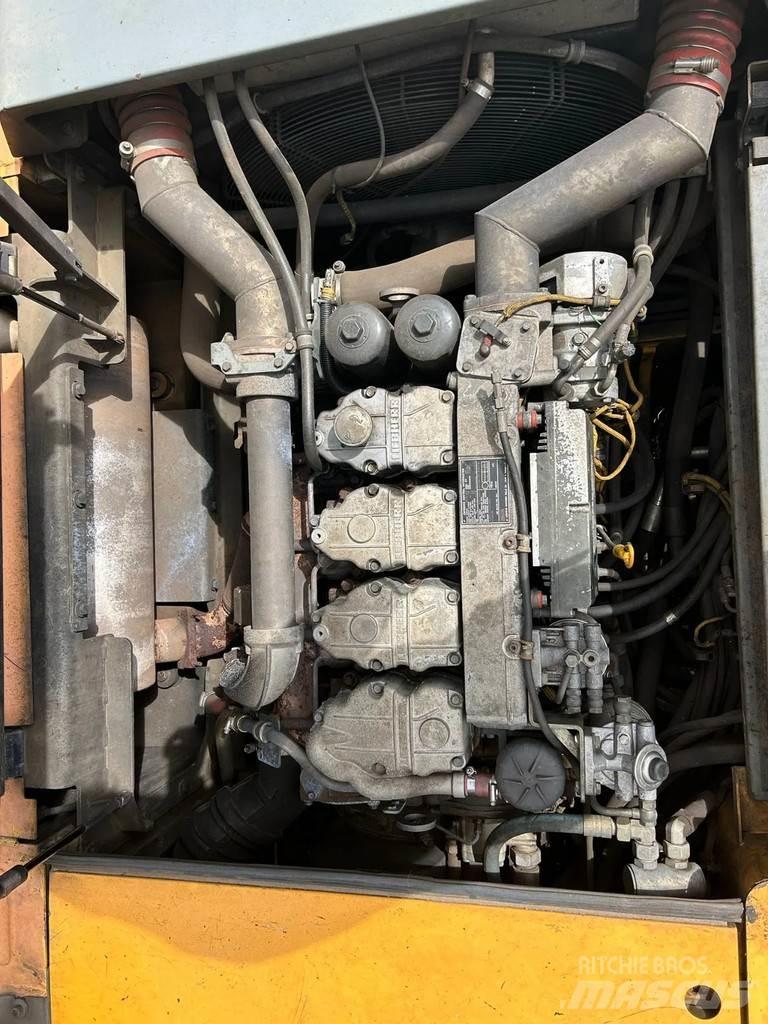 Liebherr A934C مناولات المخلفات / مناولات صناعية