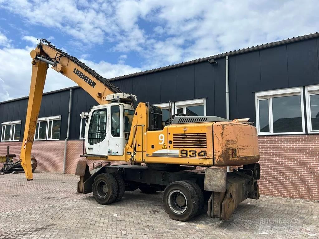 Liebherr A934C مناولات المخلفات / مناولات صناعية
