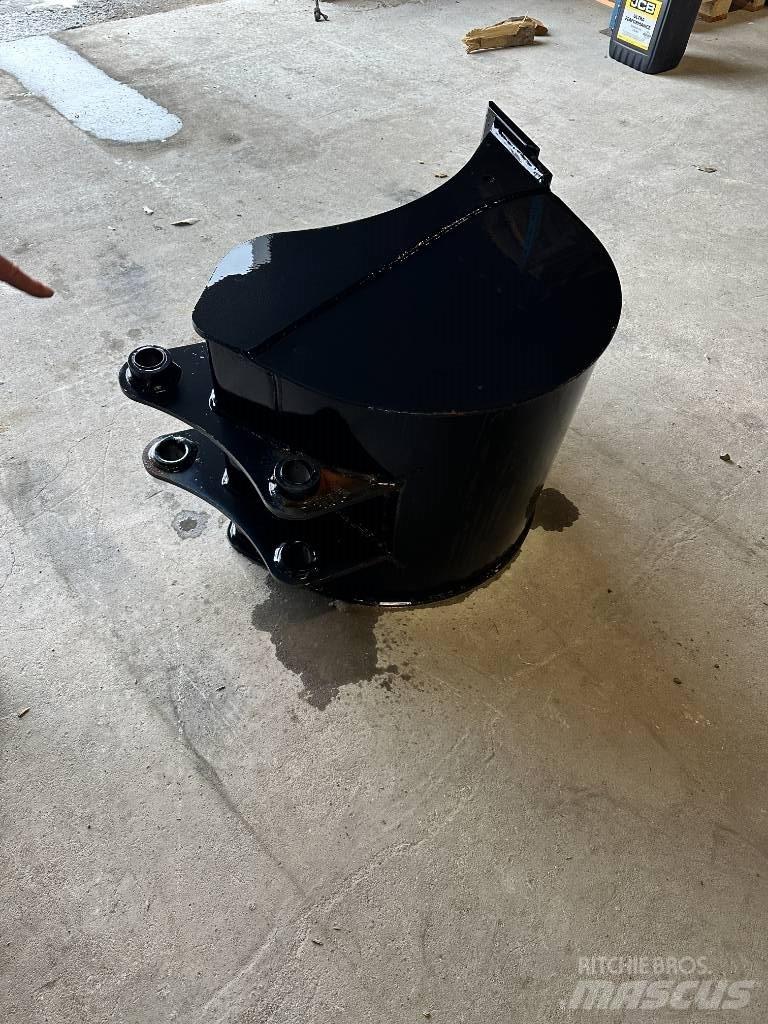 JCB 60 cm graveskovl دلاء