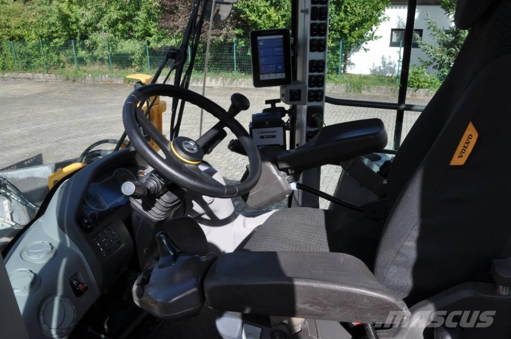 Volvo L90H Long Boom لوادر بعجل