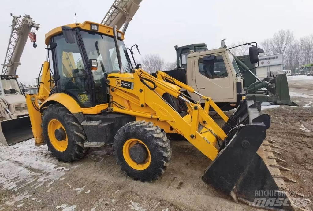 JCB 3CX لوادر ذات جرافات عكسية