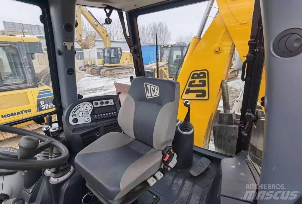 JCB 3CX لوادر ذات جرافات عكسية