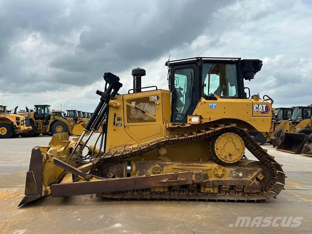CAT D6 LGP بلدوزرات مجنزرة