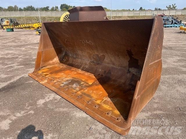 Volvo L 220 E BUCKET دلاء