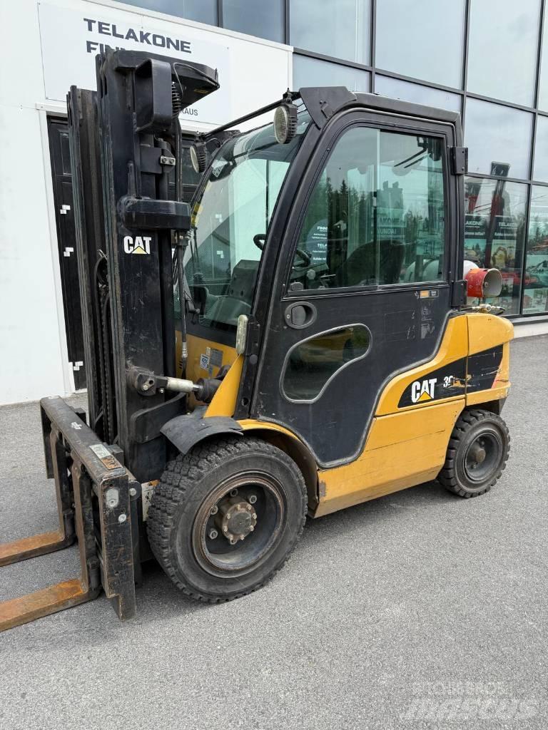 CAT GP 30 N شاحنات LPG