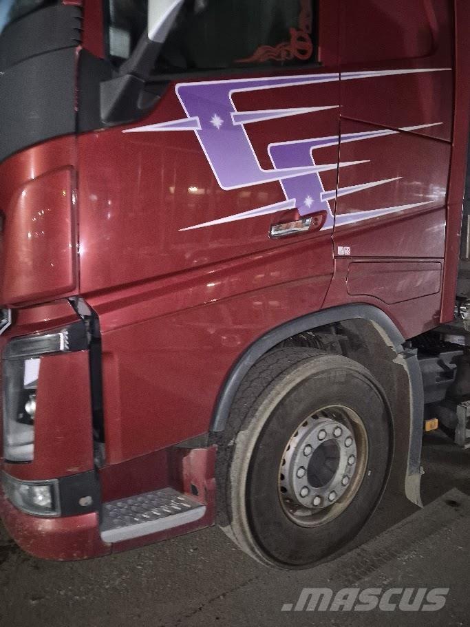 Volvo FH16 8x4  750 شاحنات أشجار