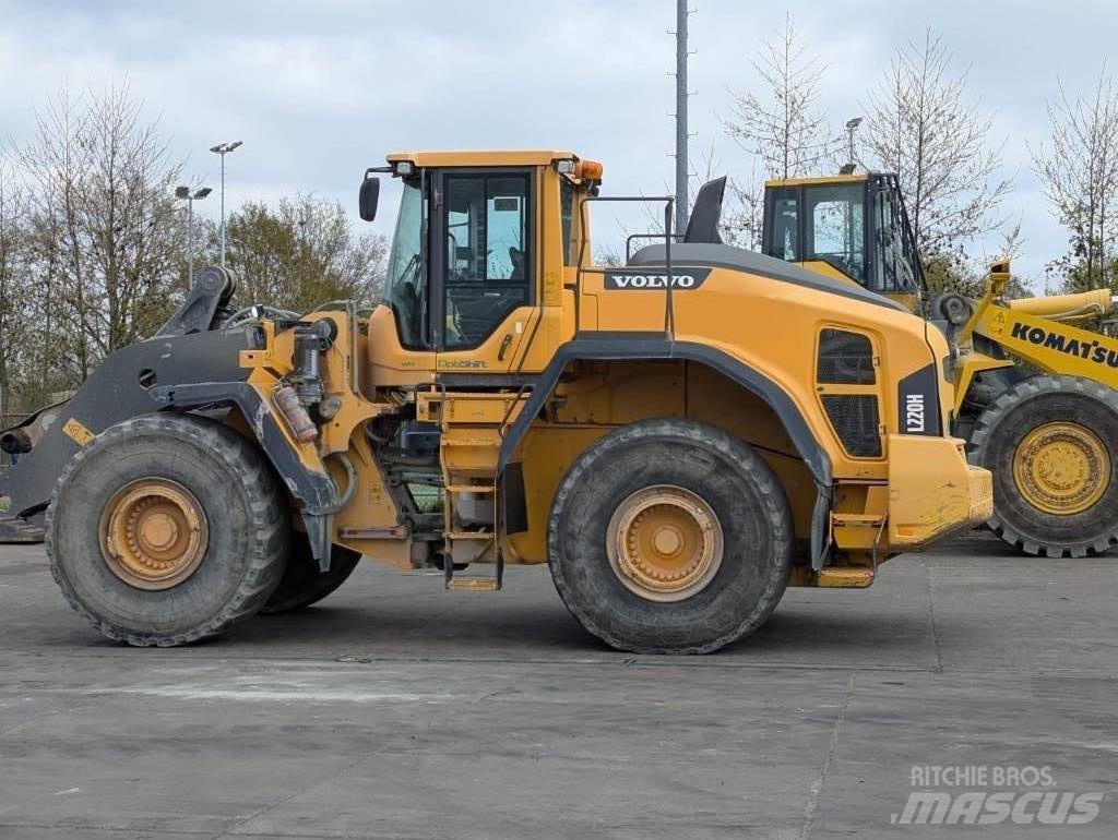 Volvo L 220 H لوادر بعجل